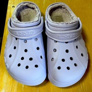 Crocs : Lavender Classic Lined Clogs